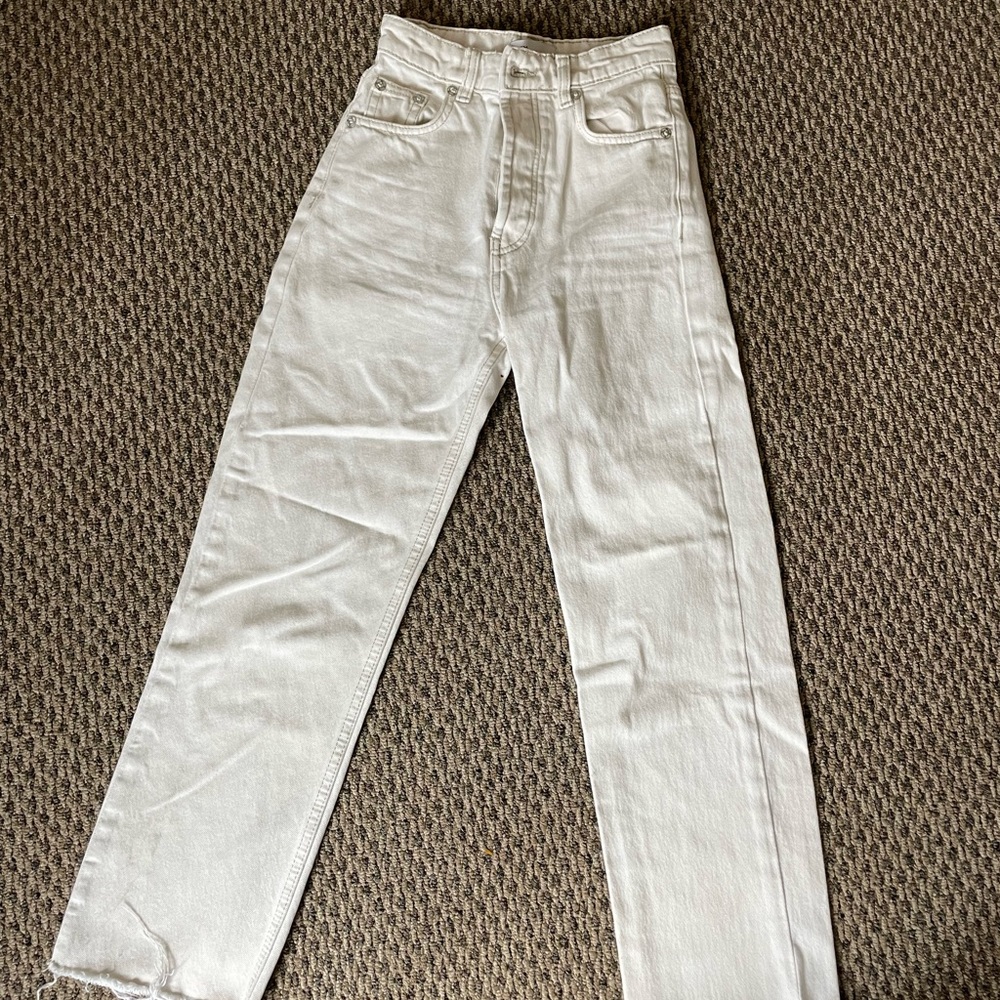 COPY - Zara, straight leg, button fly, back pockets, great fitting jeans.
